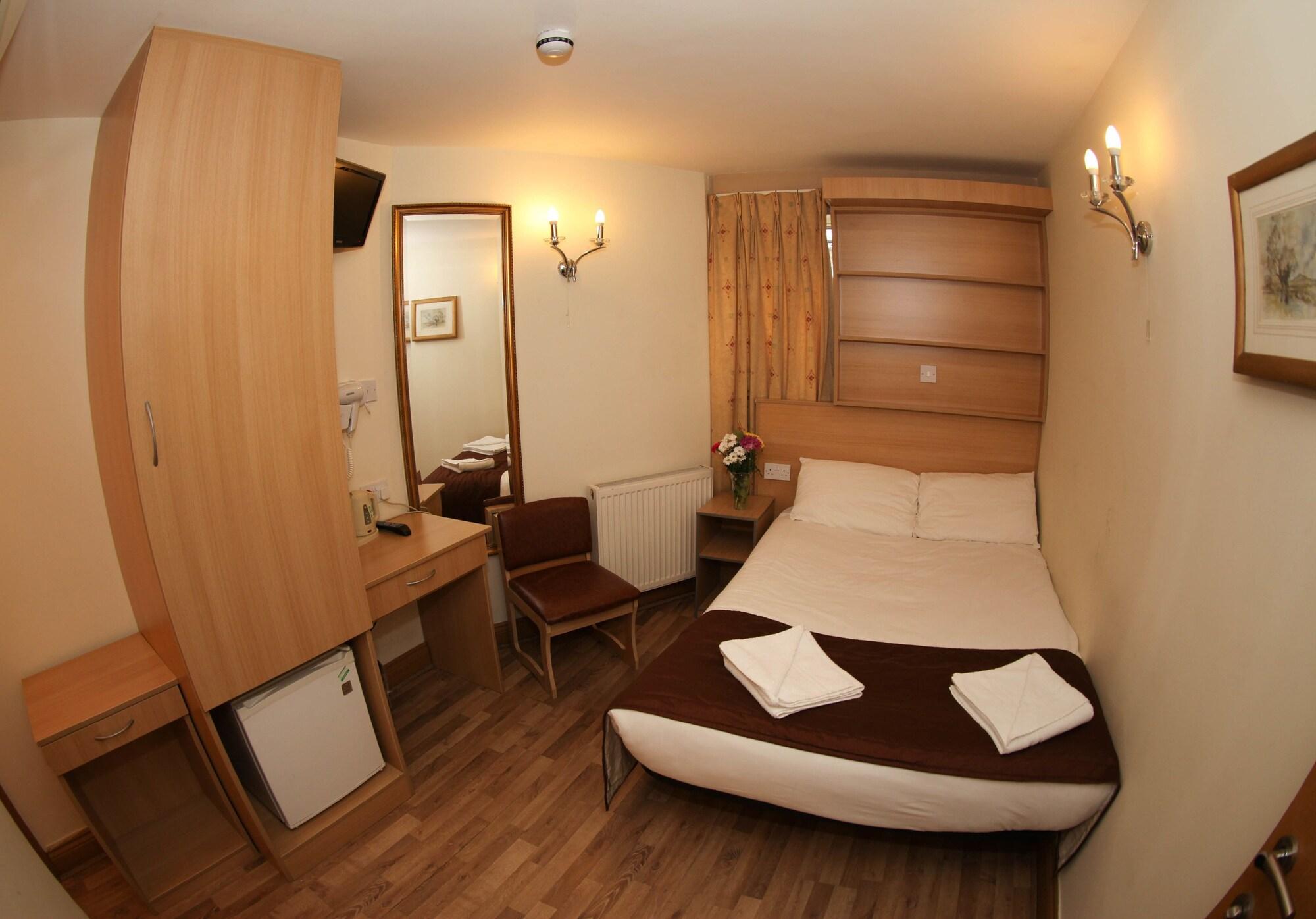 Holland Court 3* Londra