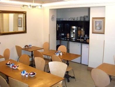 Holland Court 3* Londra